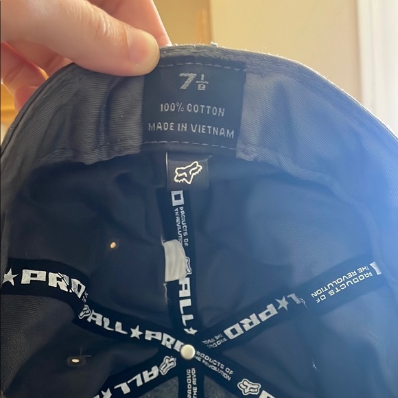 FOX RACING hats - Picture 4 of 4